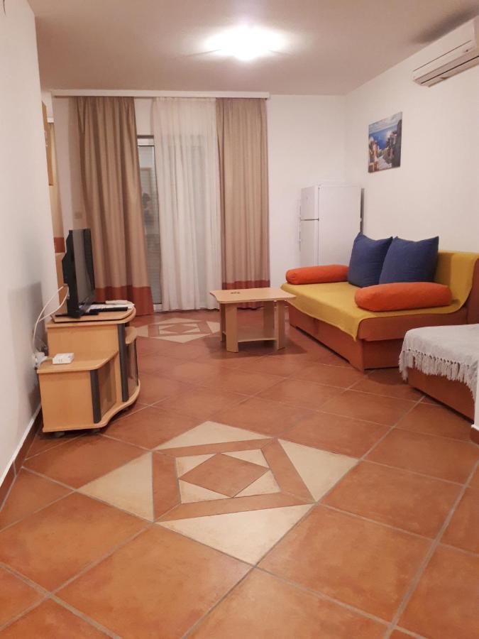 Villa Bionda Malinska Buitenkant foto