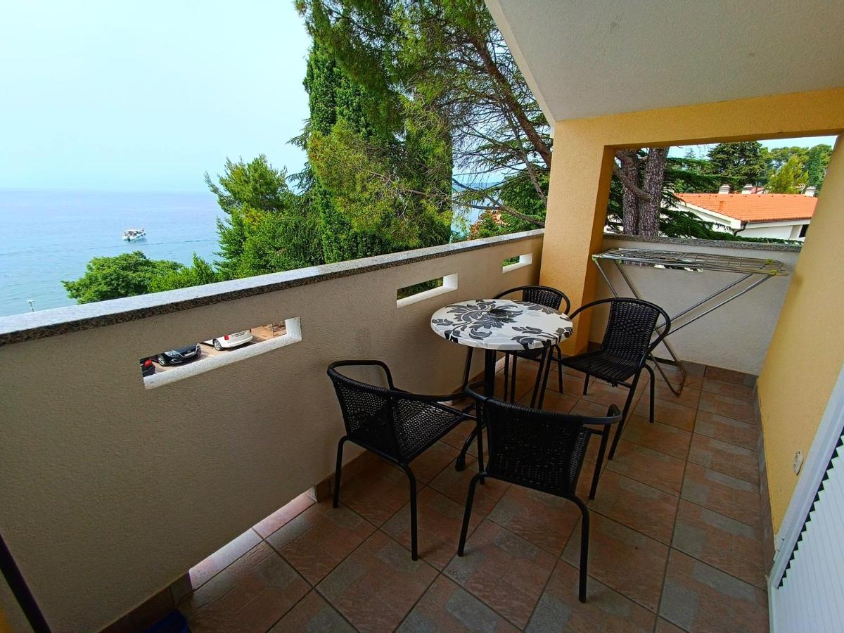 Villa Bionda Malinska Buitenkant foto
