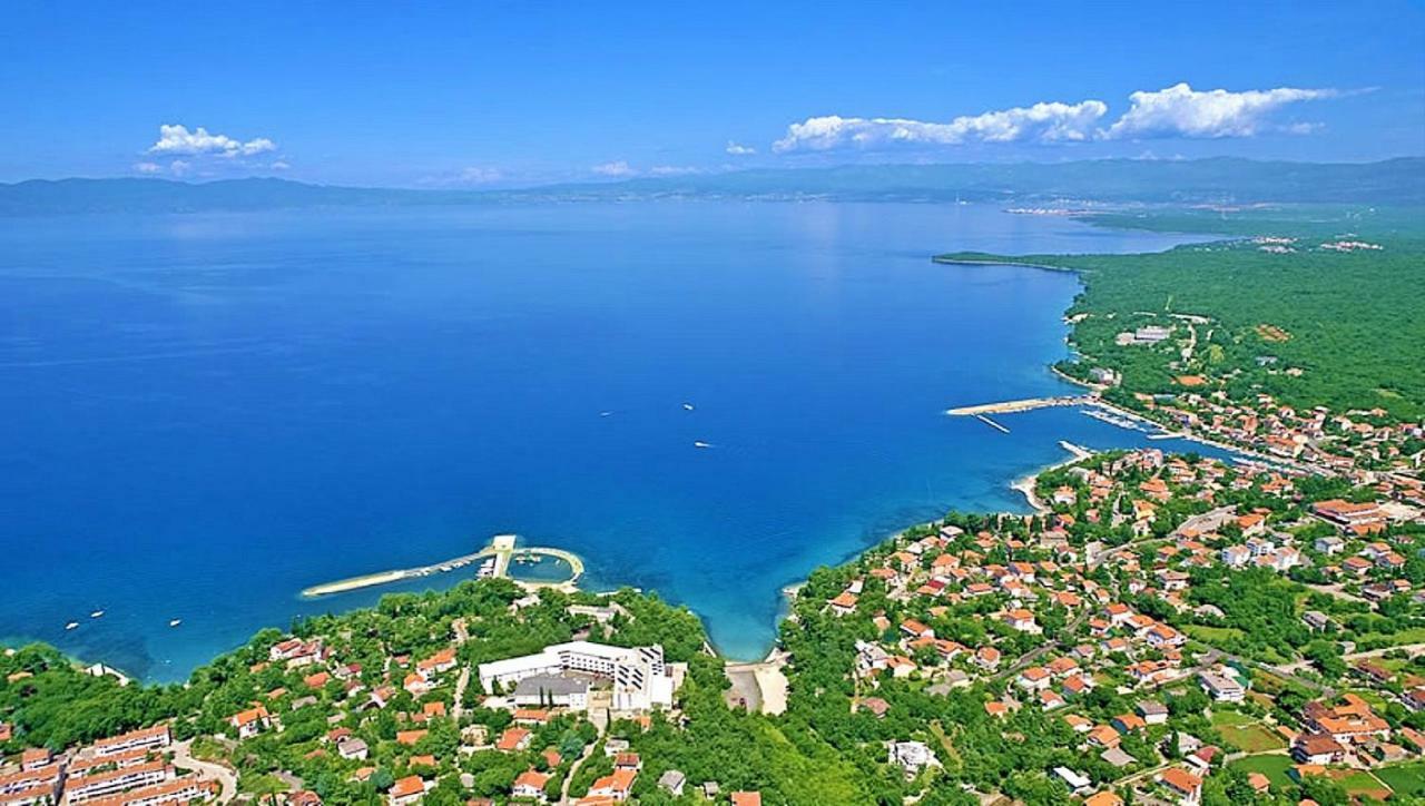 Villa Bionda Malinska Buitenkant foto